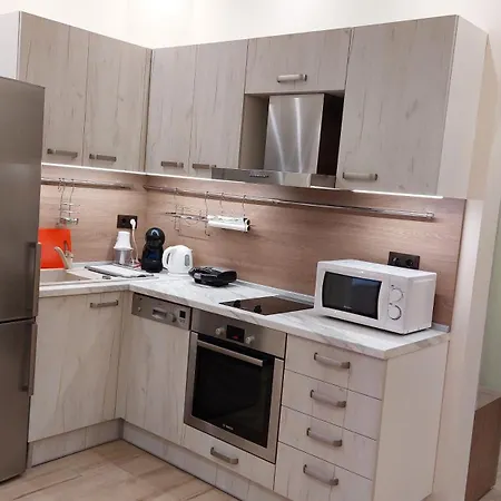 Pink & Blue - 2bdr With Balcony - Wi-fi Apartment *