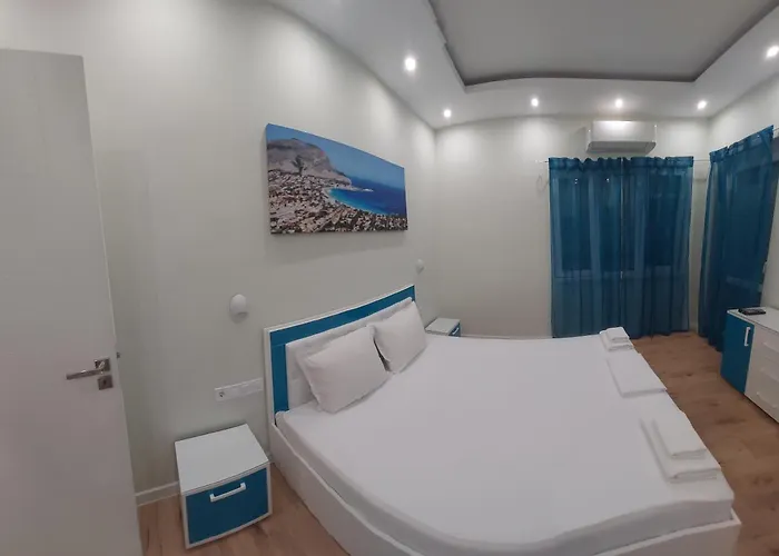 2Br Apartment In Varna Center Pedestrian Street Balcony Fast Wifi