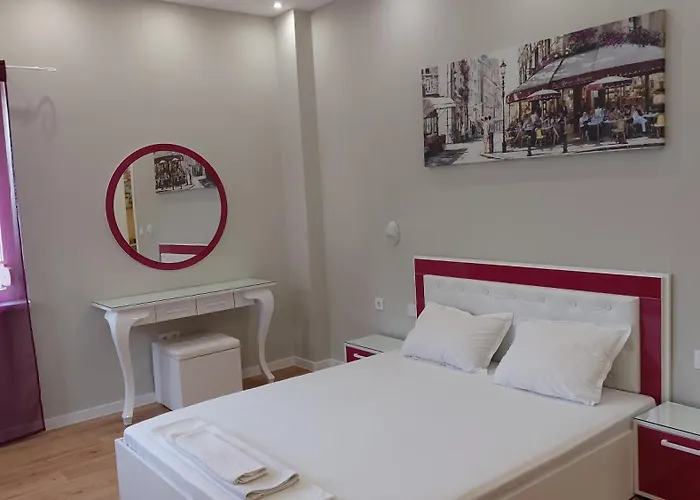 2Br Apartment In Varna Center Pedestrian Street Balcony Fast Wifi *