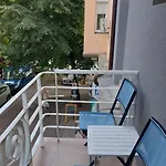2br In Center Pedestrian Street Balcony Fast Wifi Apartment Varna