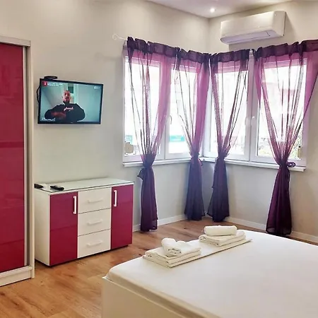 Pink & Blue - 2bdr With Balcony - Wi-fi * Varna