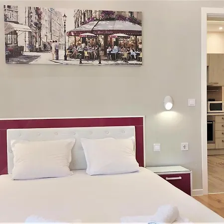 2br In Center Pedestrian Street Balcony Fast Wifi Apartament Varna