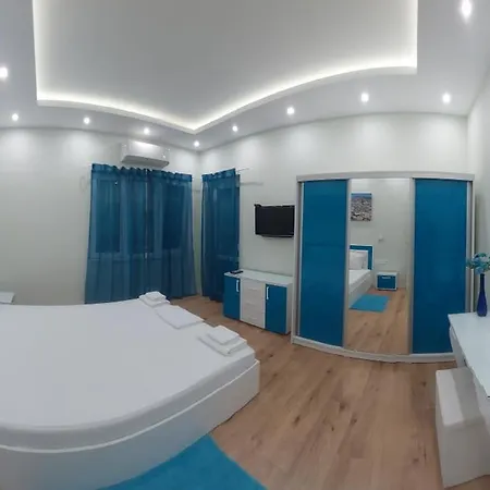 2br In Center Pedestrian Street Balcony Fast Wifi Appartamento