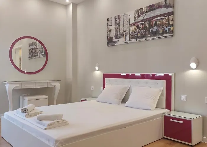 2Br Apartment In Varna Center Pedestrian Street Balcony Fast Wifi *