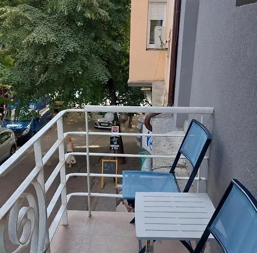 2Br Apartment In Varna Center Pedestrian Street Balcony Fast Wifi Appartamento Varna