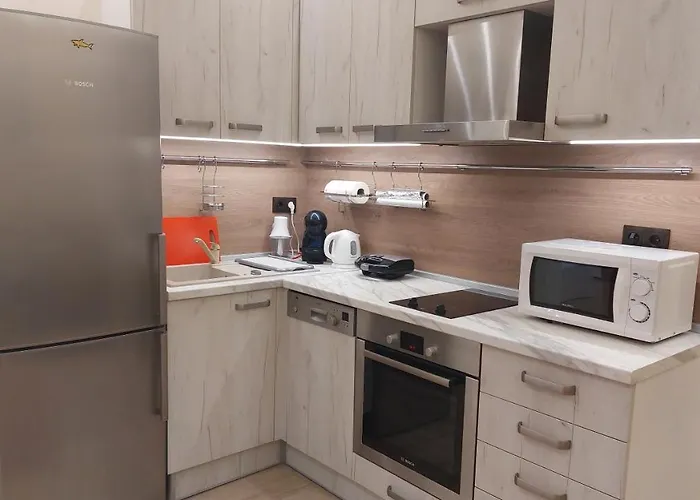 2Br Apartment In Varna Center Pedestrian Street Balcony Fast Wifi Varna