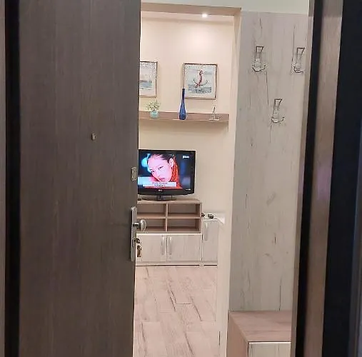 2Br Apartment In Varna Center Pedestrian Street Balcony Fast Wifi *