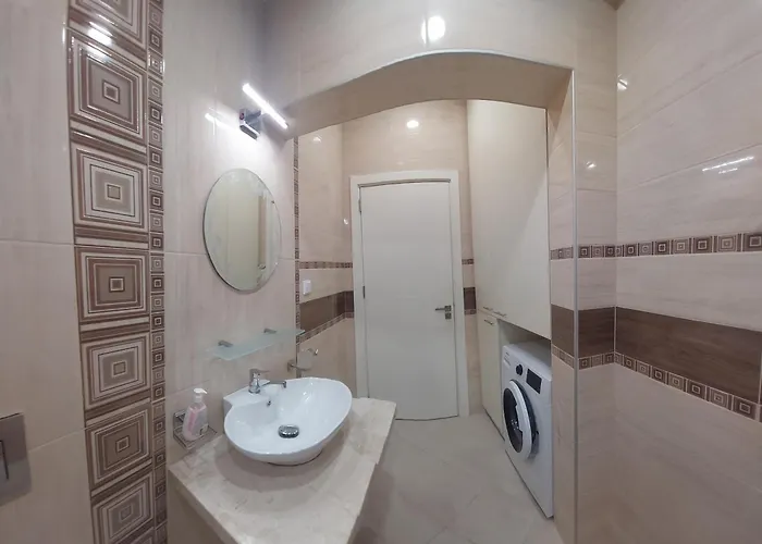 2Br Apartment In Varna Center Pedestrian Street Balcony Fast Wifi Apartment *