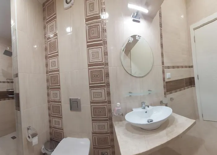 2Br Apartment In Varna Center Pedestrian Street Balcony Fast Wifi * Varna