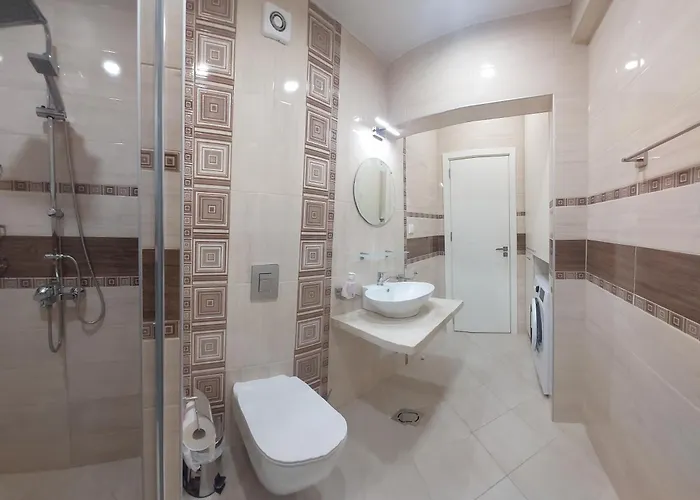 2Br Apartment In Varna Center Pedestrian Street Balcony Fast Wifi Appartamento *